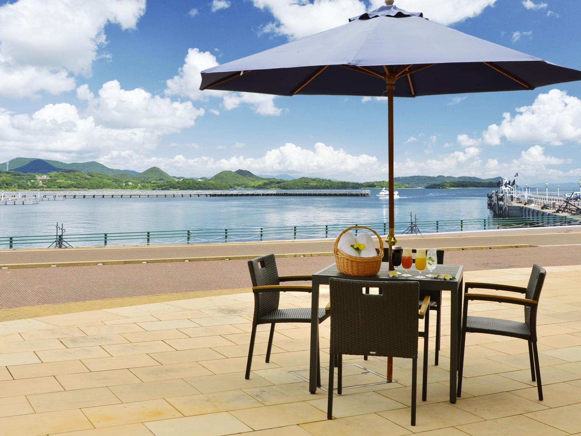 Hotel Den Haag Huis Ten Bosch Sasebo Luaran gambar Patio furniture