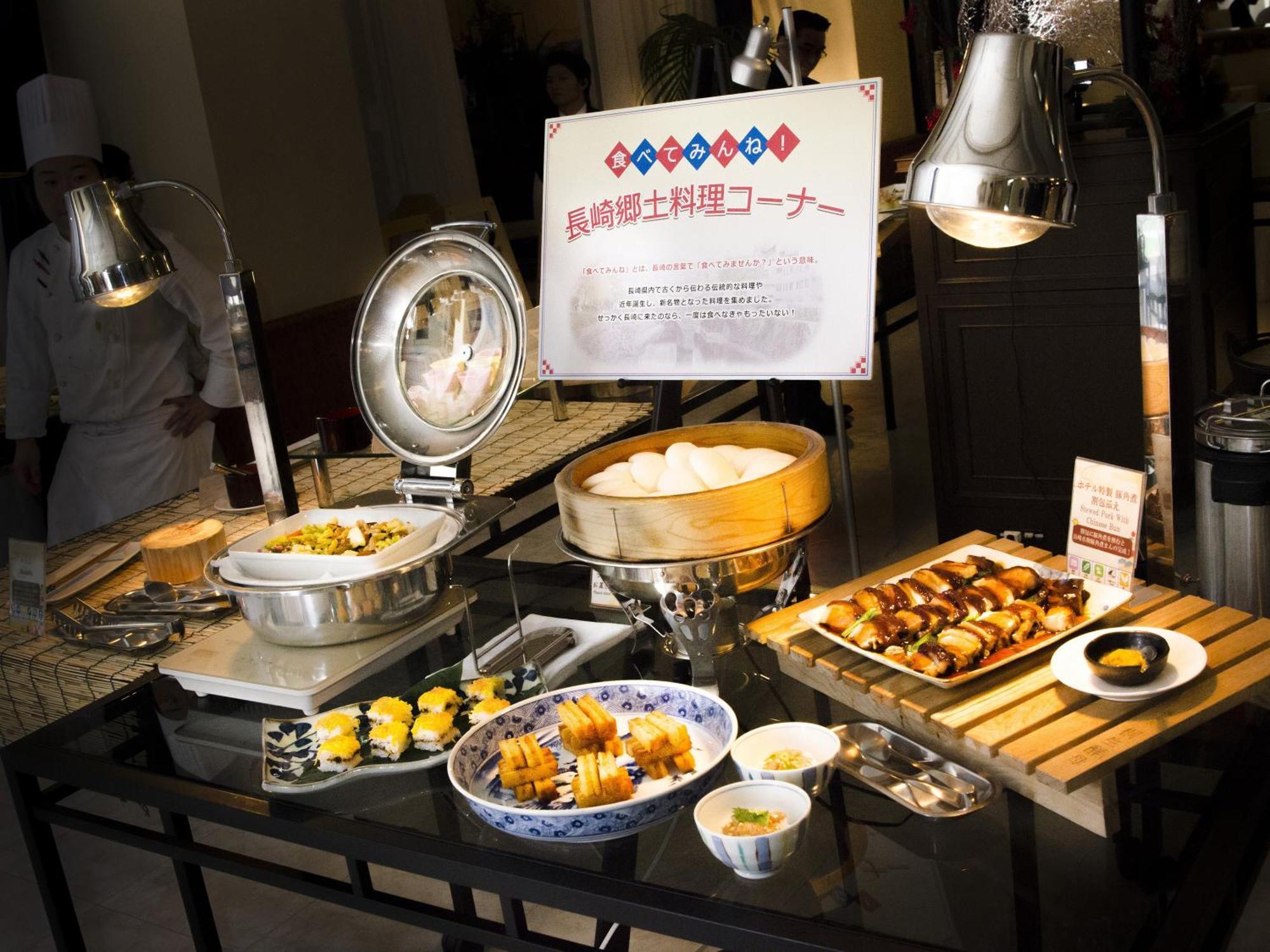 Hotel Den Haag Huis Ten Bosch Sasebo Luaran gambar A chafing dish