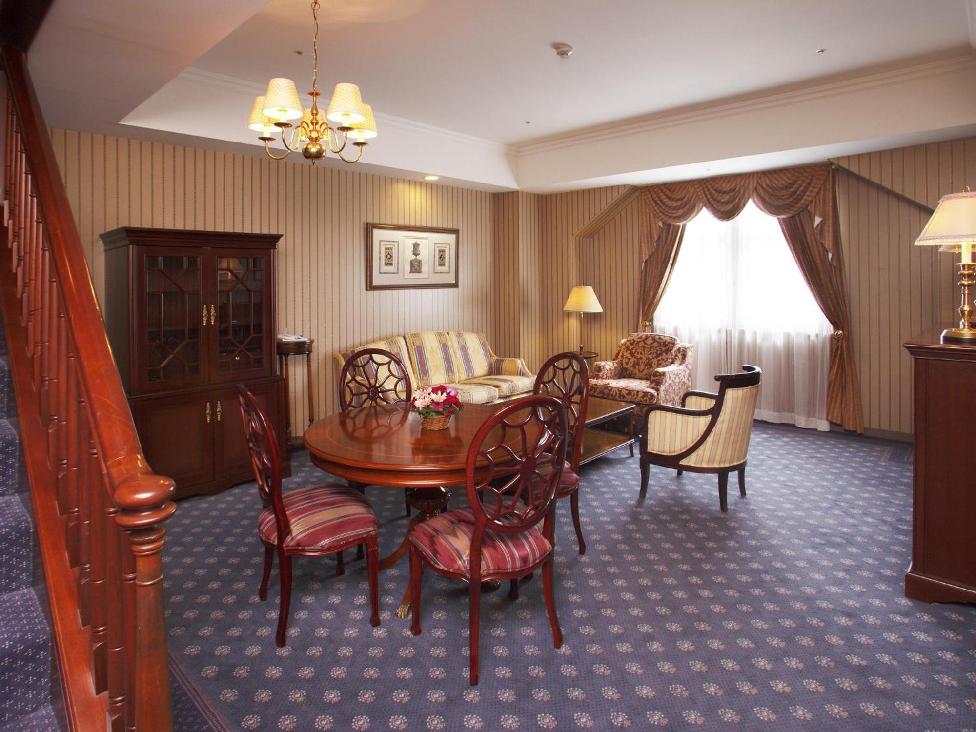 Hotel Den Haag Huis Ten Bosch Sasebo Luaran gambar A suite at the hotel